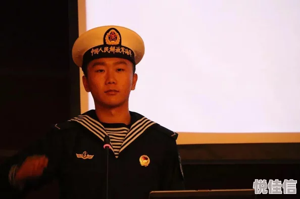 日商务旅行戴绿色帽子23露梁海战勇气与智慧的结合展现了团结奋进的力量