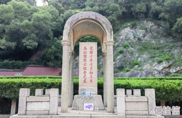 日商务旅行戴绿色帽子23露梁海战勇气与智慧的结合展现了团结奋进的力量